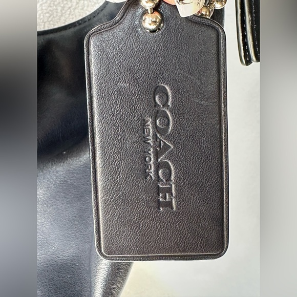 Authentic Vintage Coach Duffle Leather Dark Navy Handbag - Picture 4 of 13